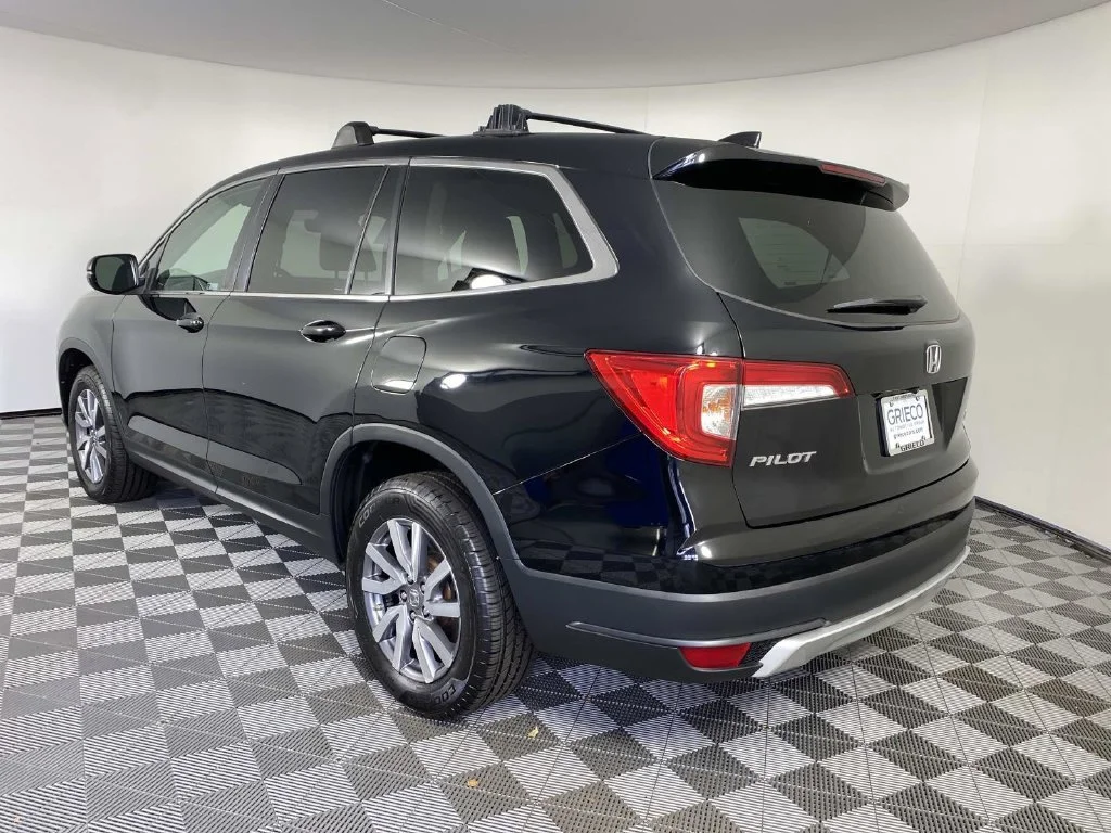 Used 2020 Crystal Black Pearl Honda EX-L image 6