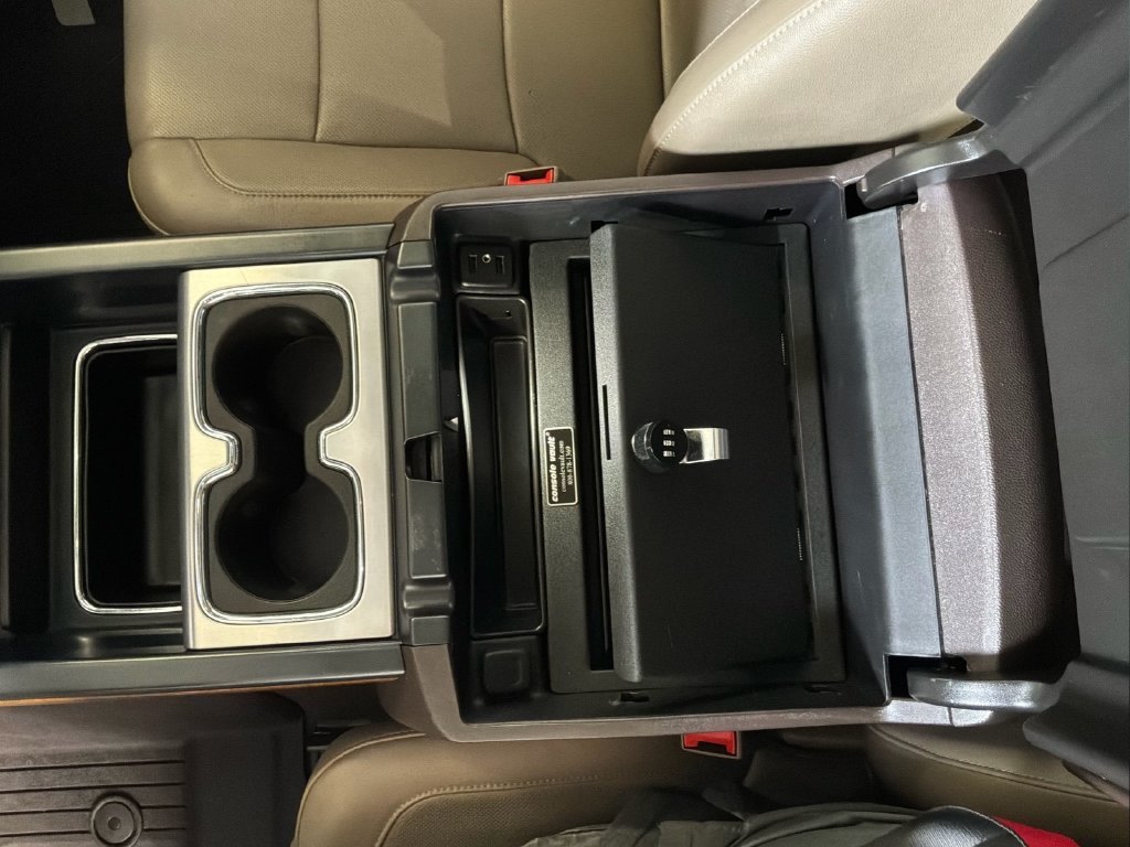 Used 2017 White GMC SLT image 29
