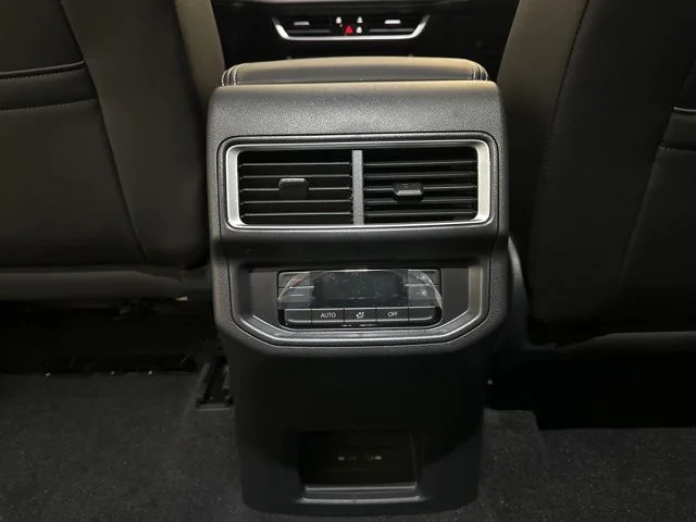 2026 Volkswagen Atlas SE - Photo 28