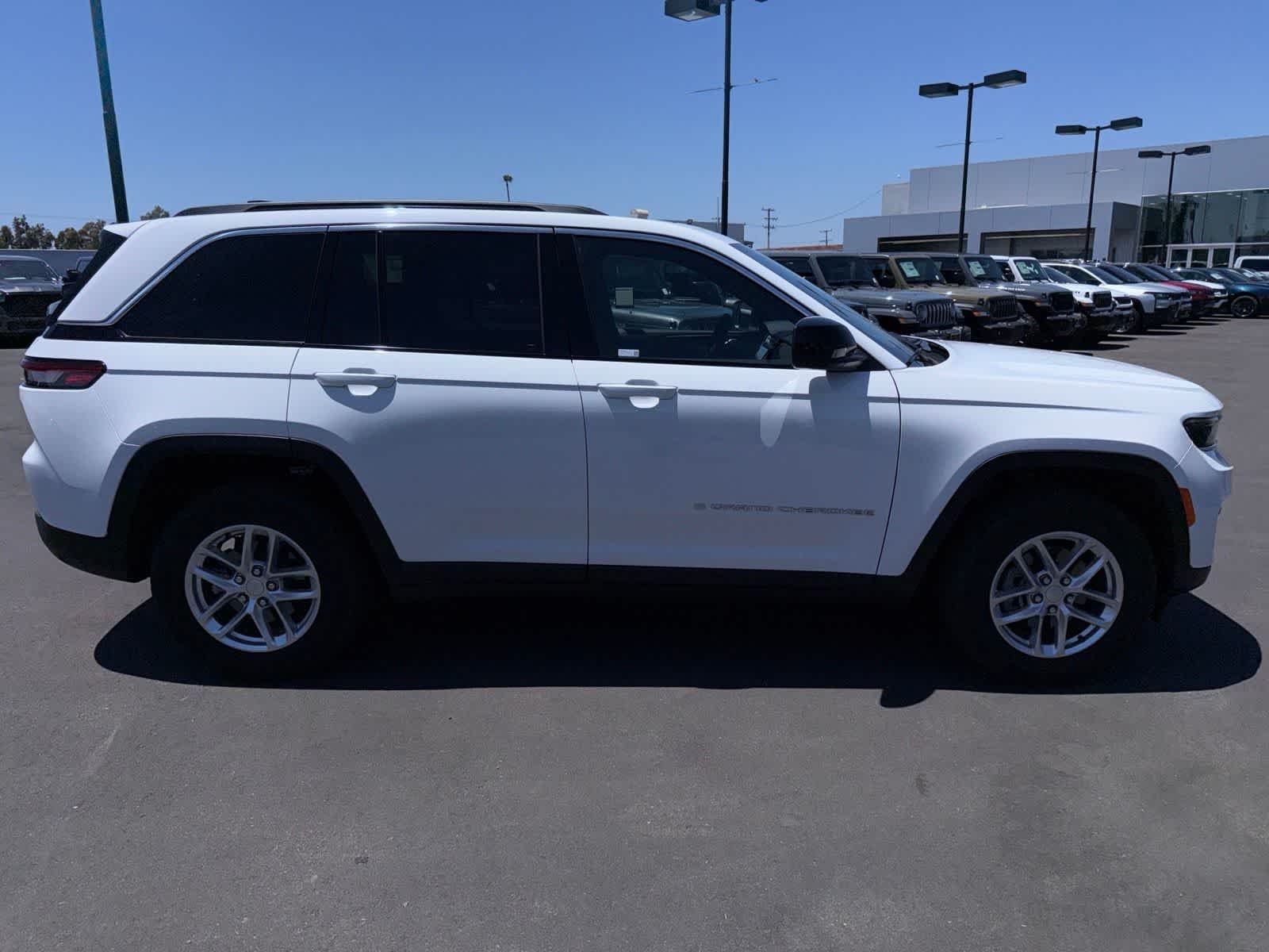 Used 2025 Bright White Clearcoat Jeep Laredo X image 11