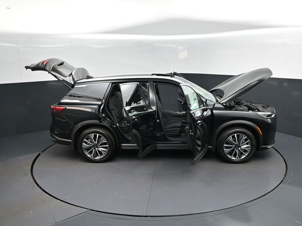 New 2027 MINERAL BLACK INFINITI Luxe FWD image 51