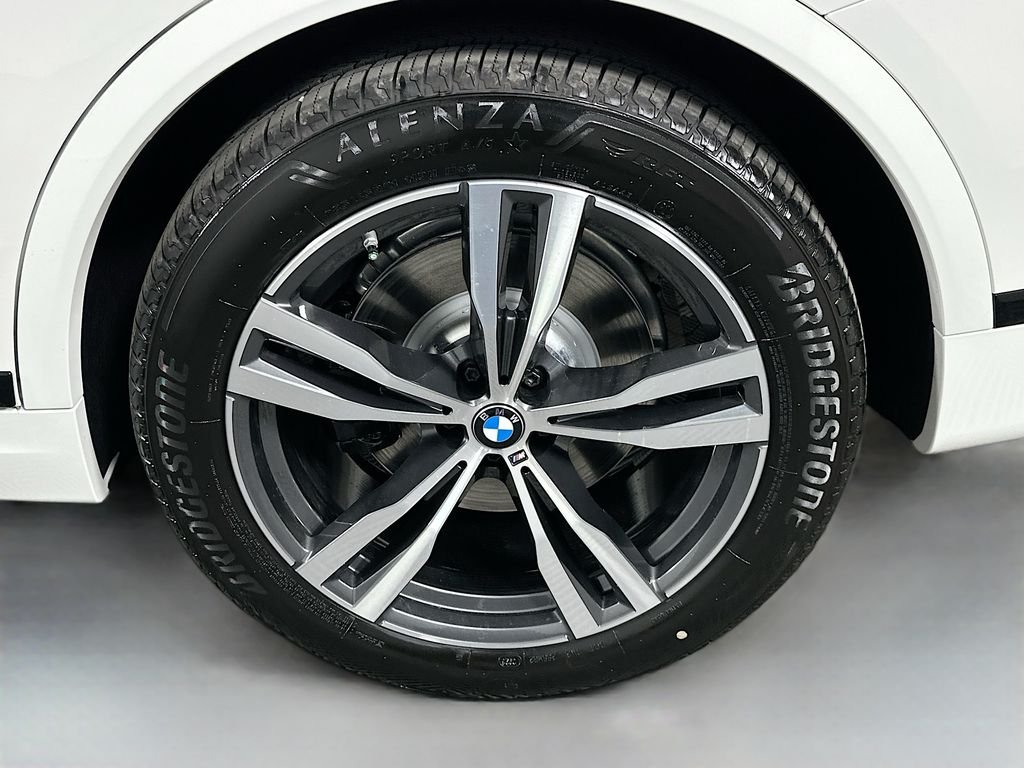 New 2027 Alpine White BMW xDrive40i image 23