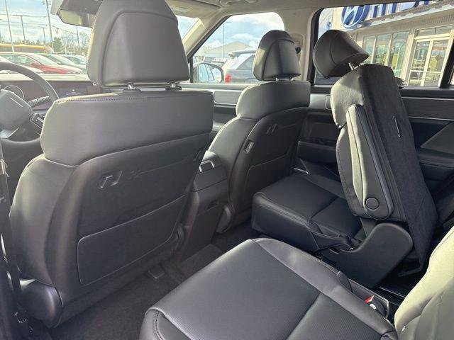 New 2026 Phantom Black Hyundai Limited image 17