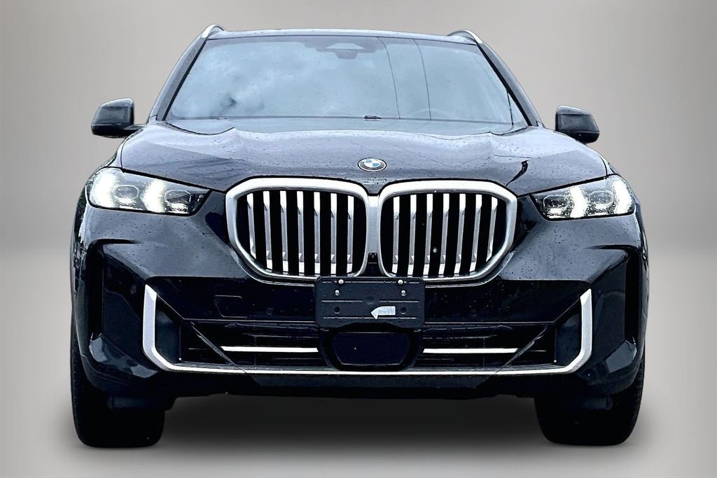 Used 2026 Black BMW xDrive40i image 3
