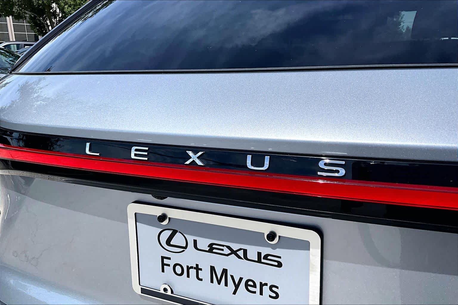 Used 2023 Iridium Lexus Luxury image 31