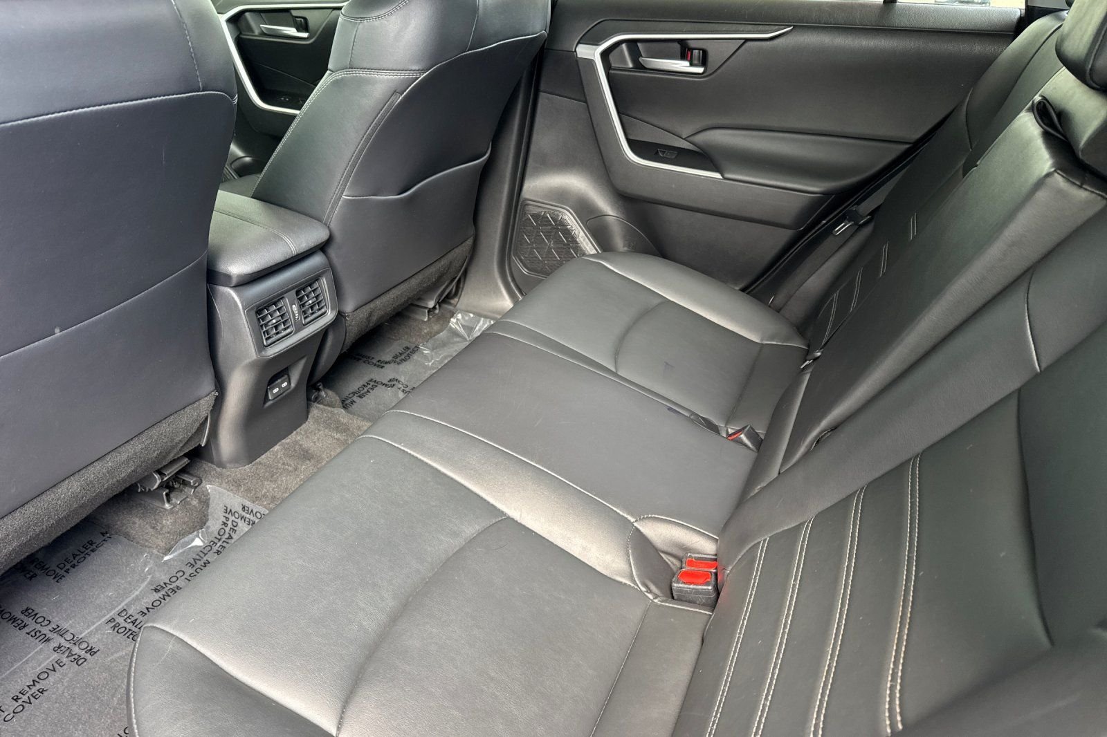 Certified Used 2023  Toyota XLE Premium image 16