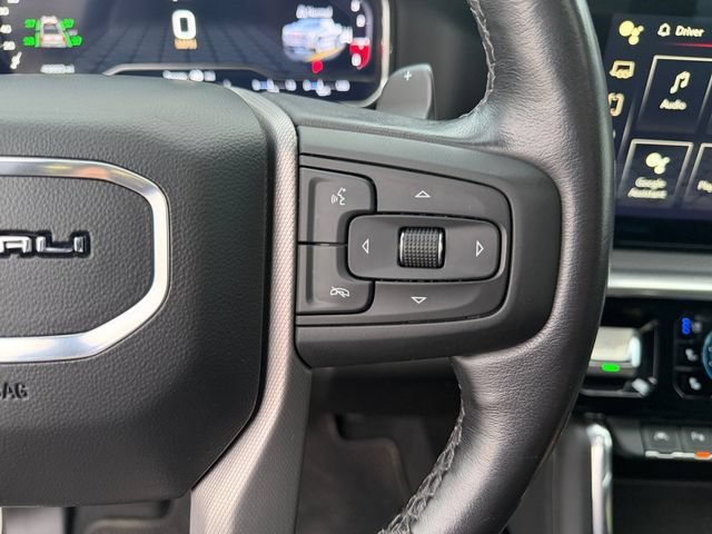 Used 2022 WHITE FROST TRICOAT GMC Denali image 24