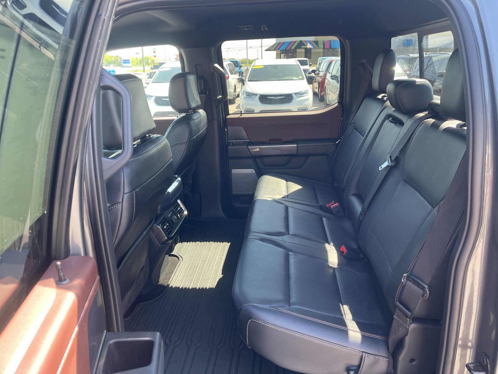 Used 2023 Gray Metallic Ford Lariat image 14