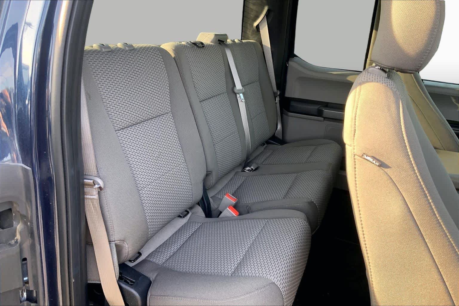 Used 2018 Blue Jeans Metallic Ford XLT image 17
