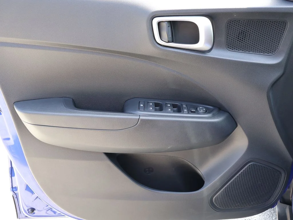 Used 2025 Blue Hyundai SEL image 19