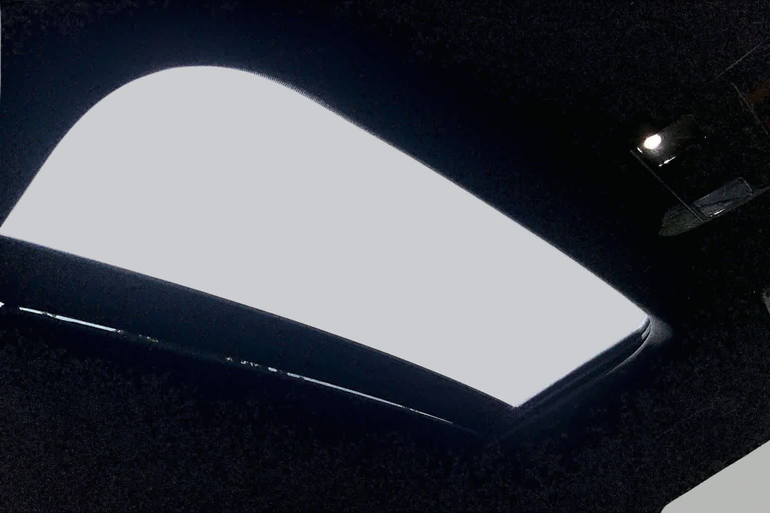 Used 2024 Rockwood Green Hyundai Limited image 14