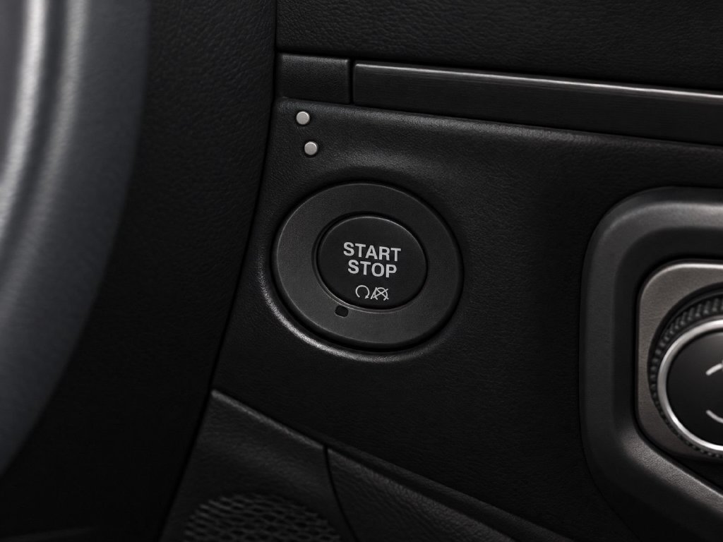 Used 2020 Black Jeep Unlimited Sahara Altitude image 12