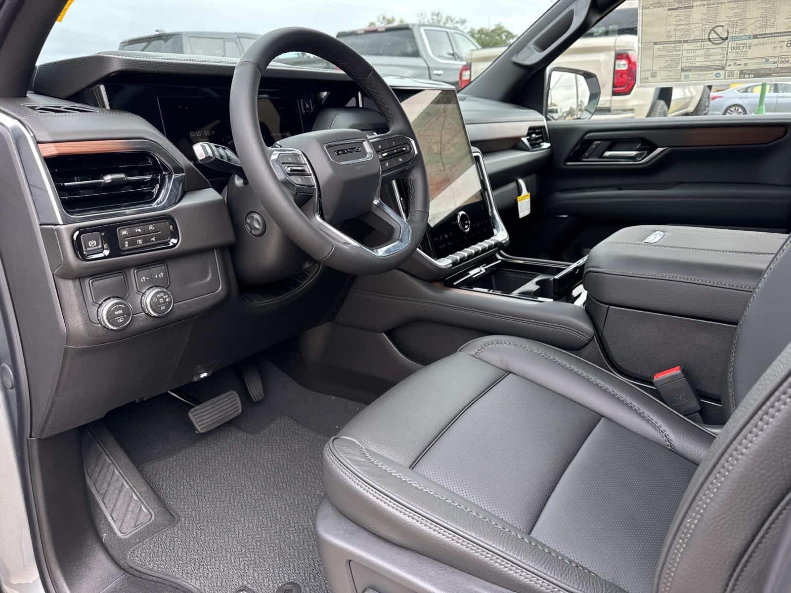 2026 GMC Yukon XL Denali - Photo 11