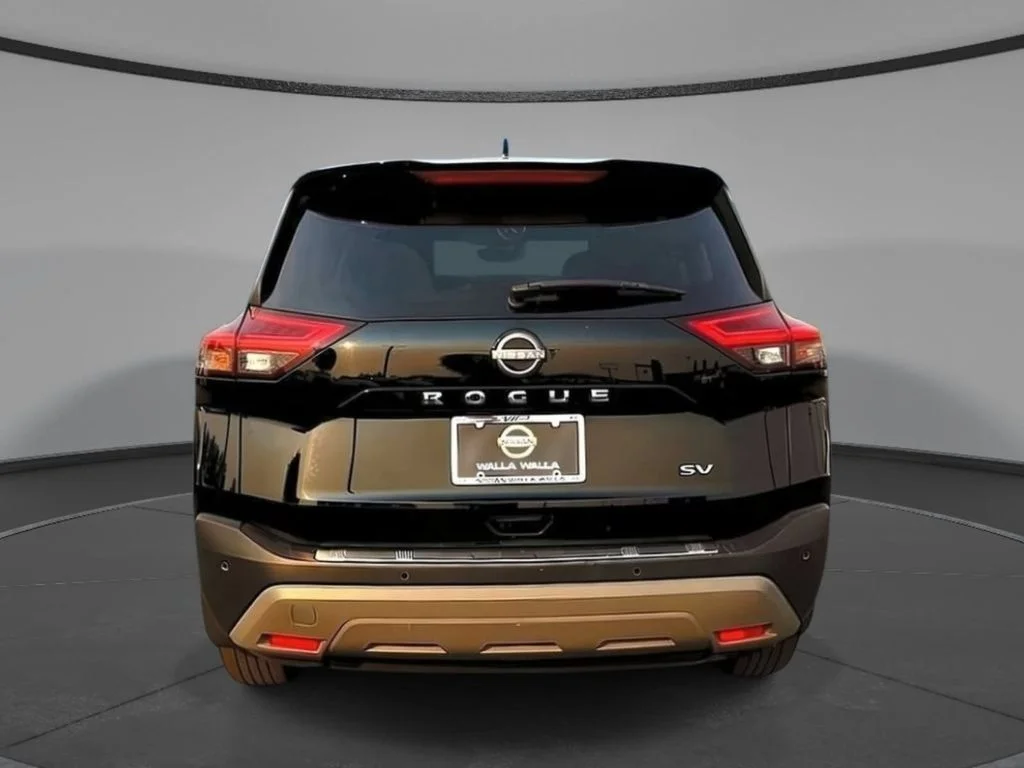 Used 2023 Super Black Nissan SV image 7