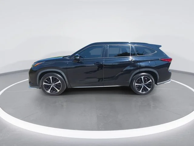 Used 2021 Black Toyota XSE image 5