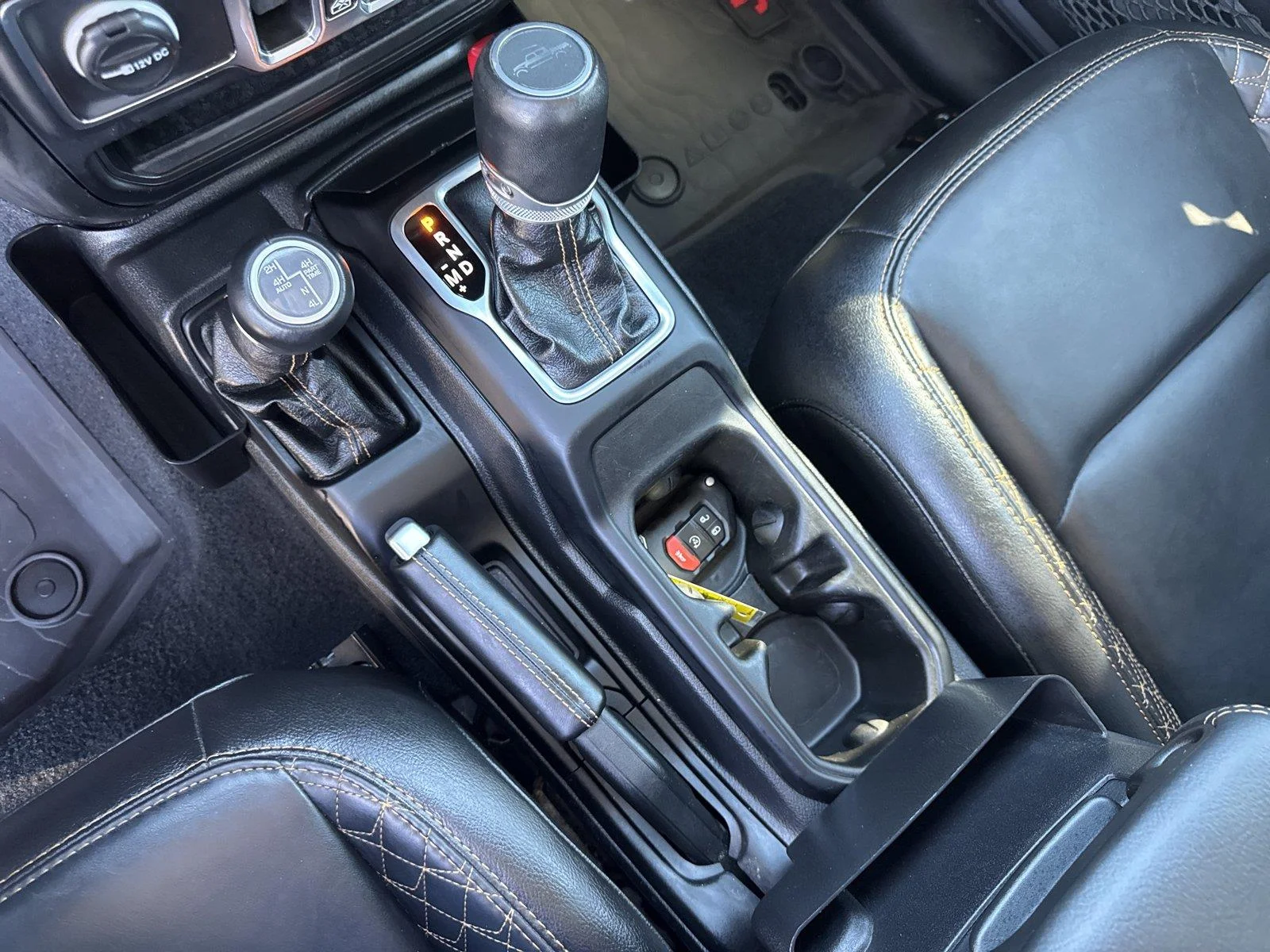 Used 2023 Sting-Gray Clearcoat Jeep High Altitude image 25