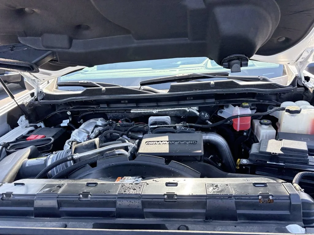Used 2024 Summit White Chevrolet High Country image 14