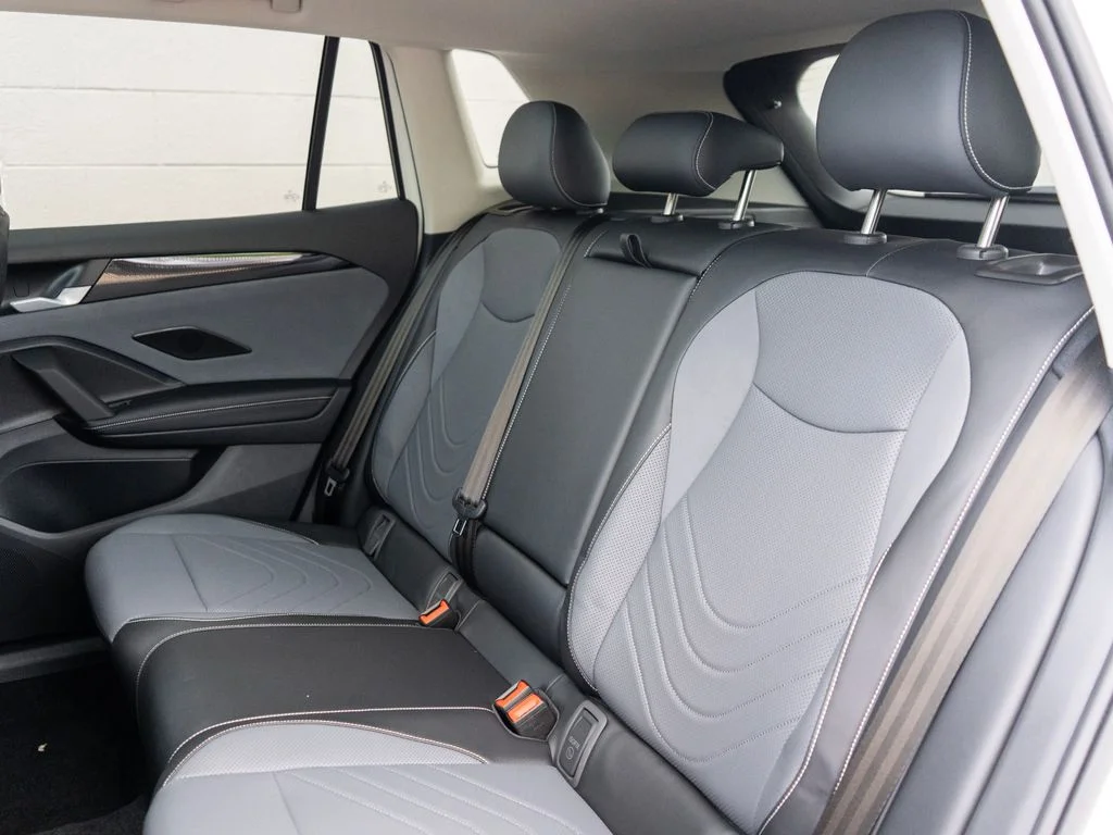 New 2026 Pure White Volkswagen 2.0T SE image 9