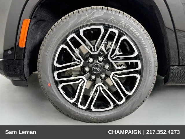 New 2027 Black Jeep  image 33