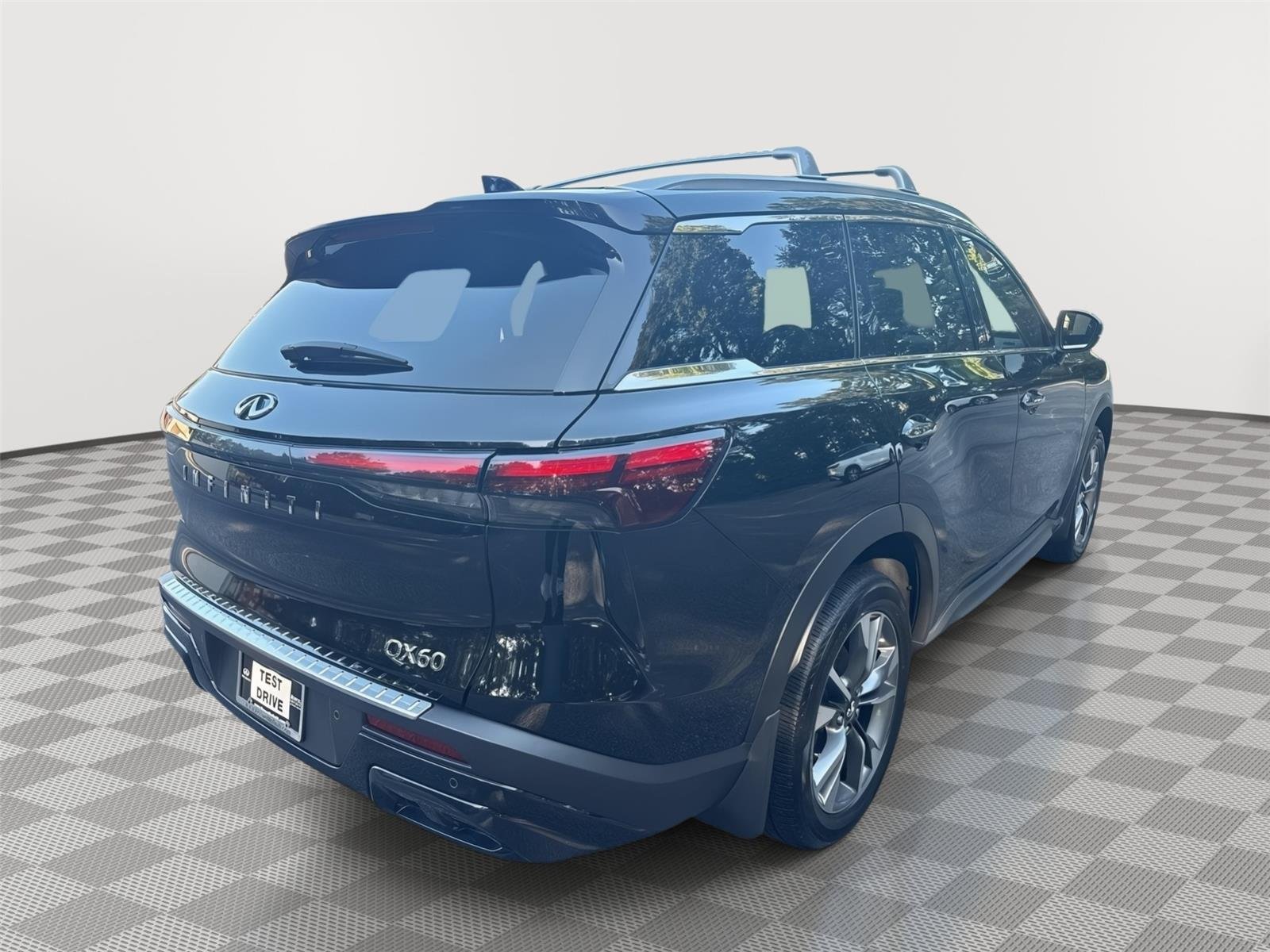 Used 2025 Mineral Black INFINITI LUXE image 6