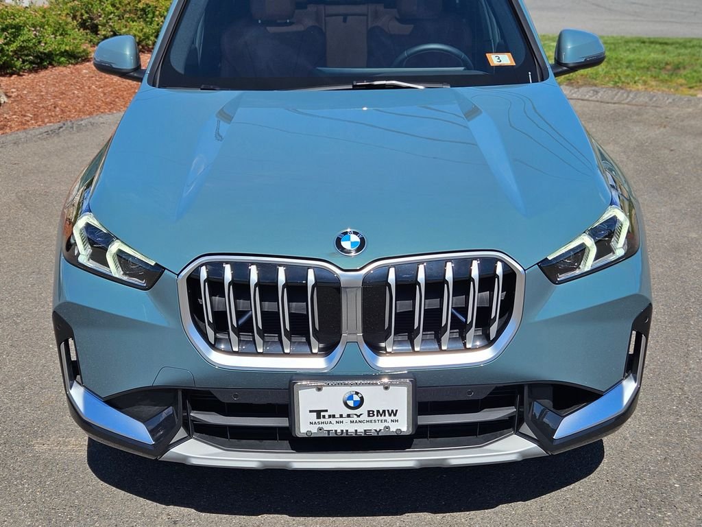 Certified Used 2026 Cape York Green Metallic BMW xDrive28i image 8