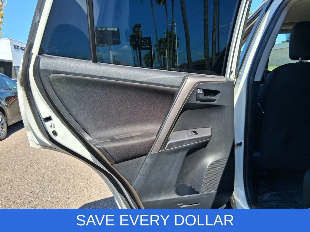 Used 2018 White Toyota LE image 16