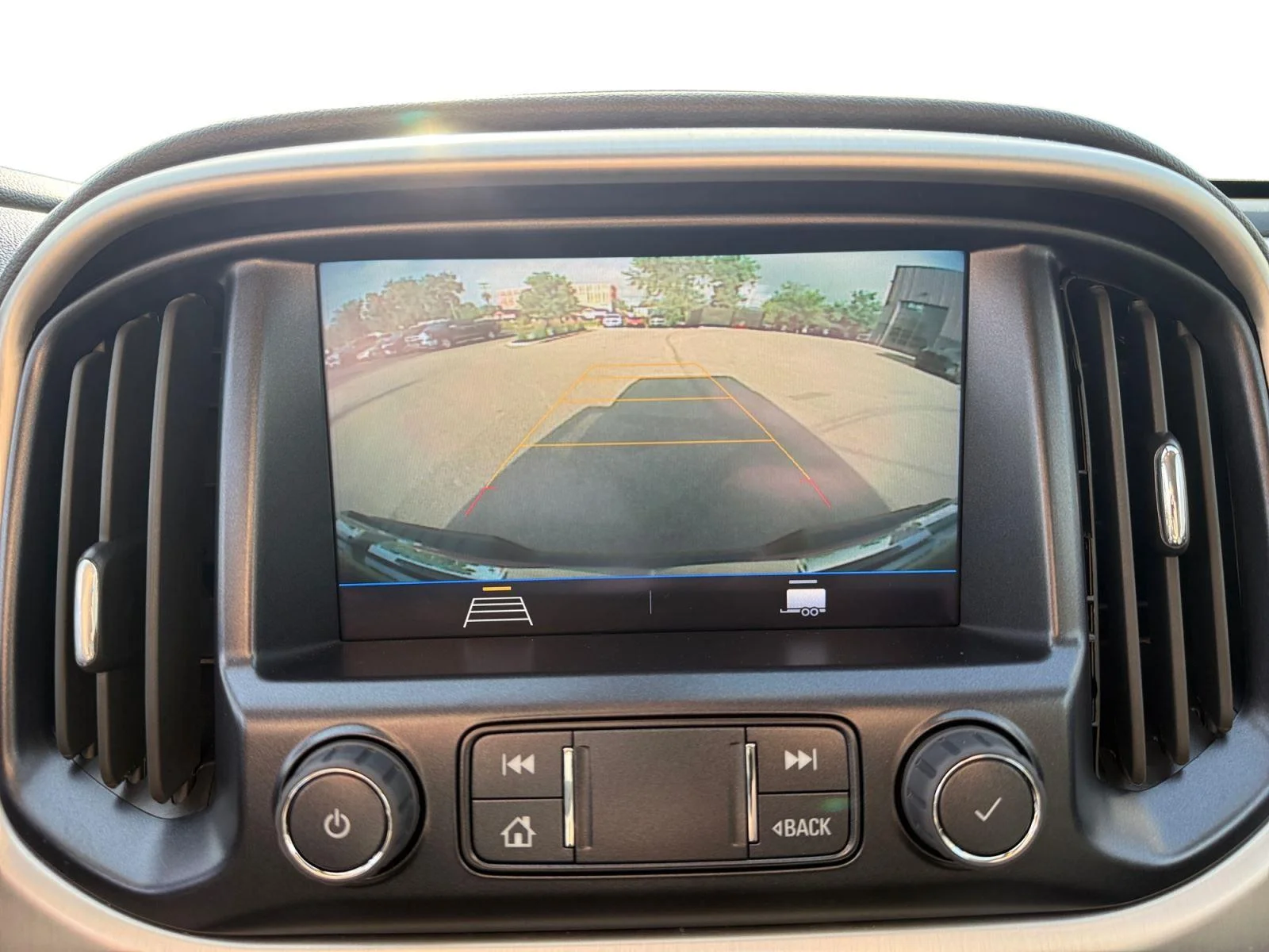 Used 2022 Onyx Black GMC Elevation image 17