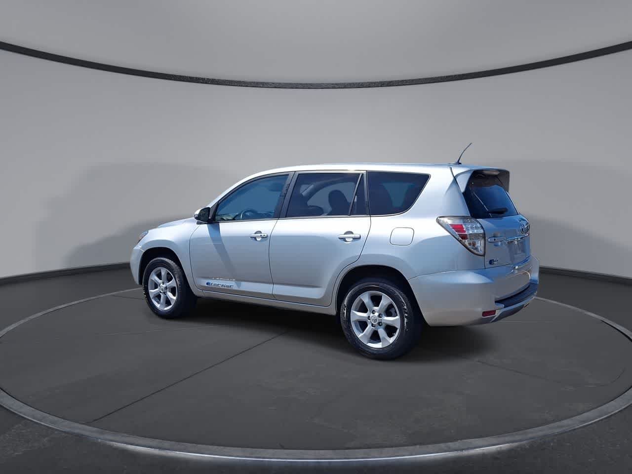 Used 2012 Classic Silver Metallic Toyota  image 6
