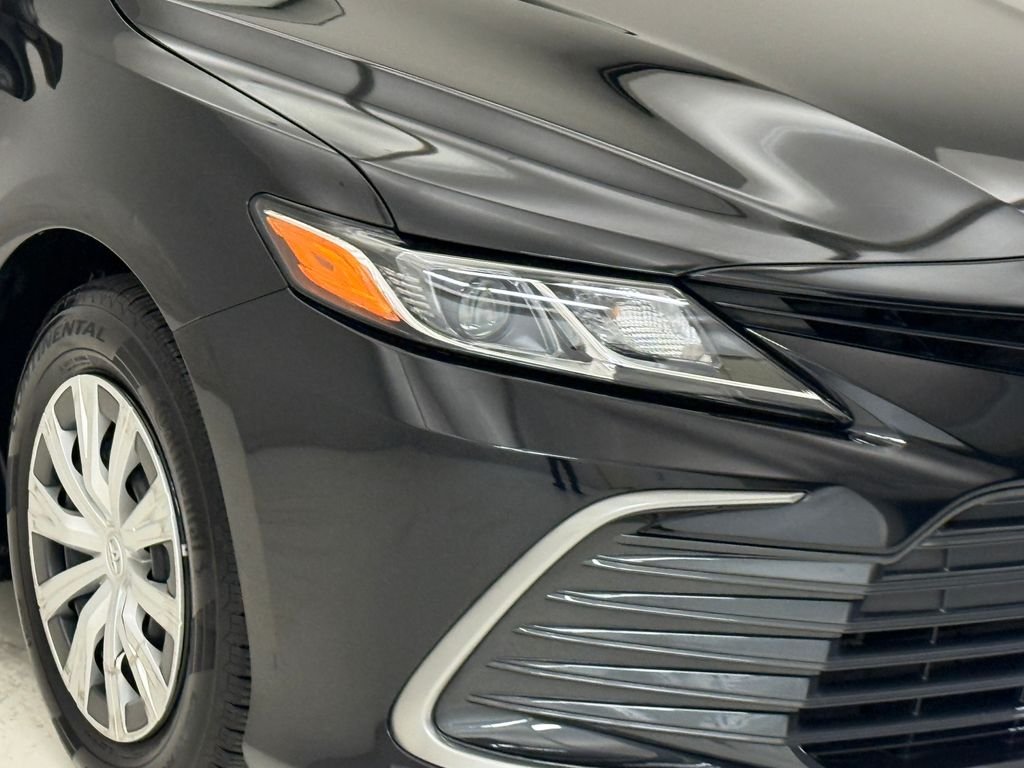 Used 2023 Midnight Black Metallic Toyota LE image 5
