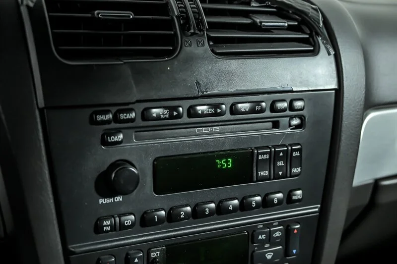2002 Ford Thunderbird Deluxe - Photo 25