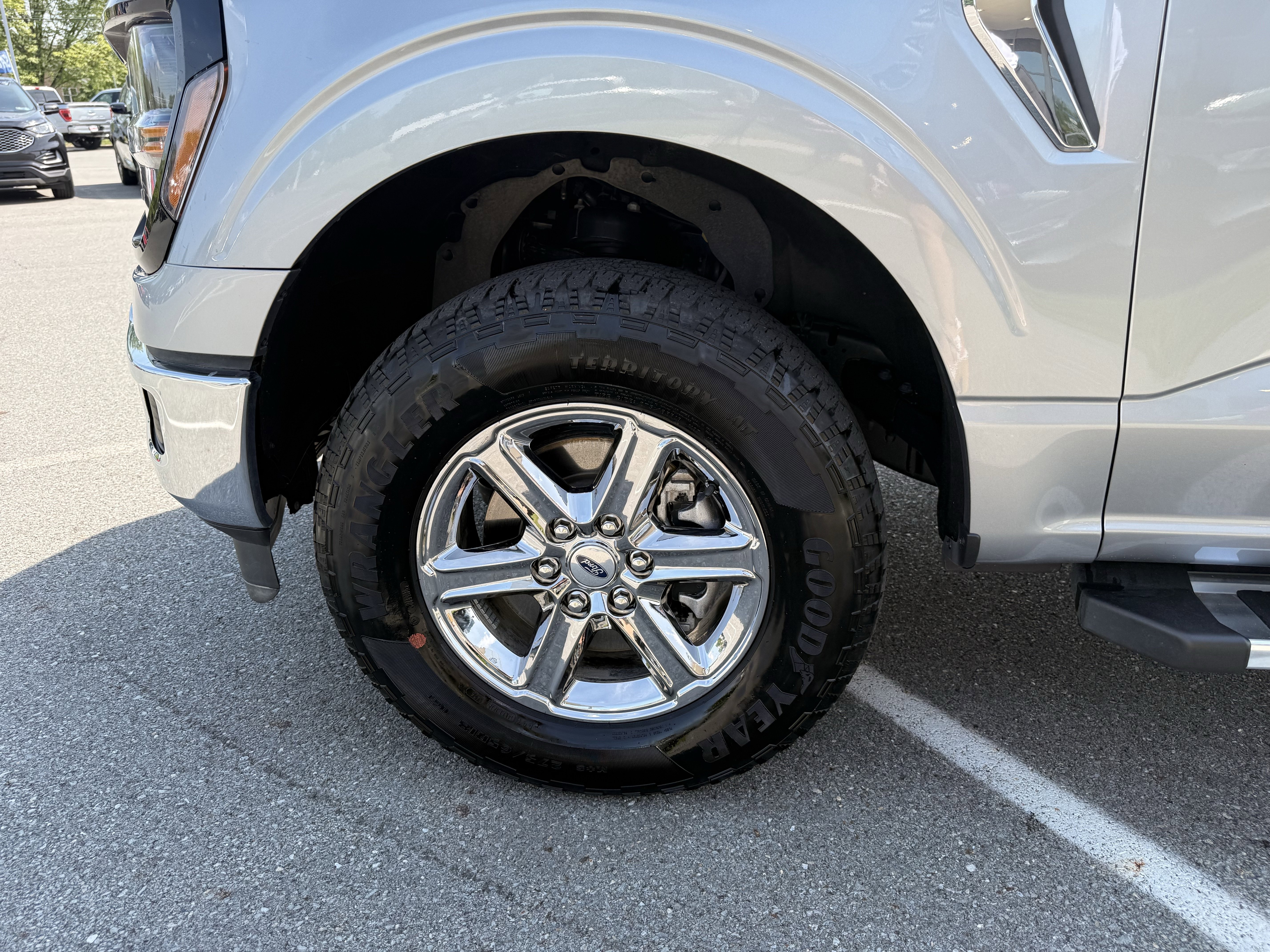 Used 2025 Silver Metallic Ford XLT image 47