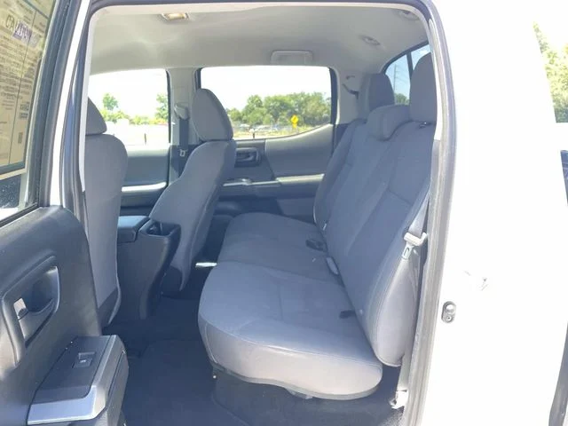 Used 2018 White Toyota SR5 image 10
