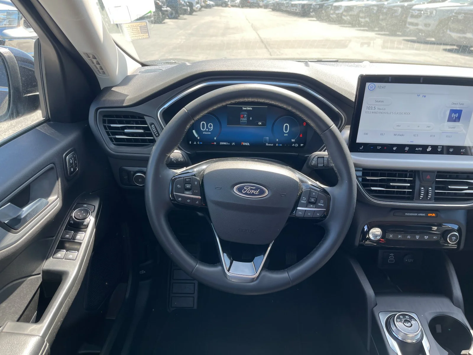 Used 2024  Ford Platinum image 16