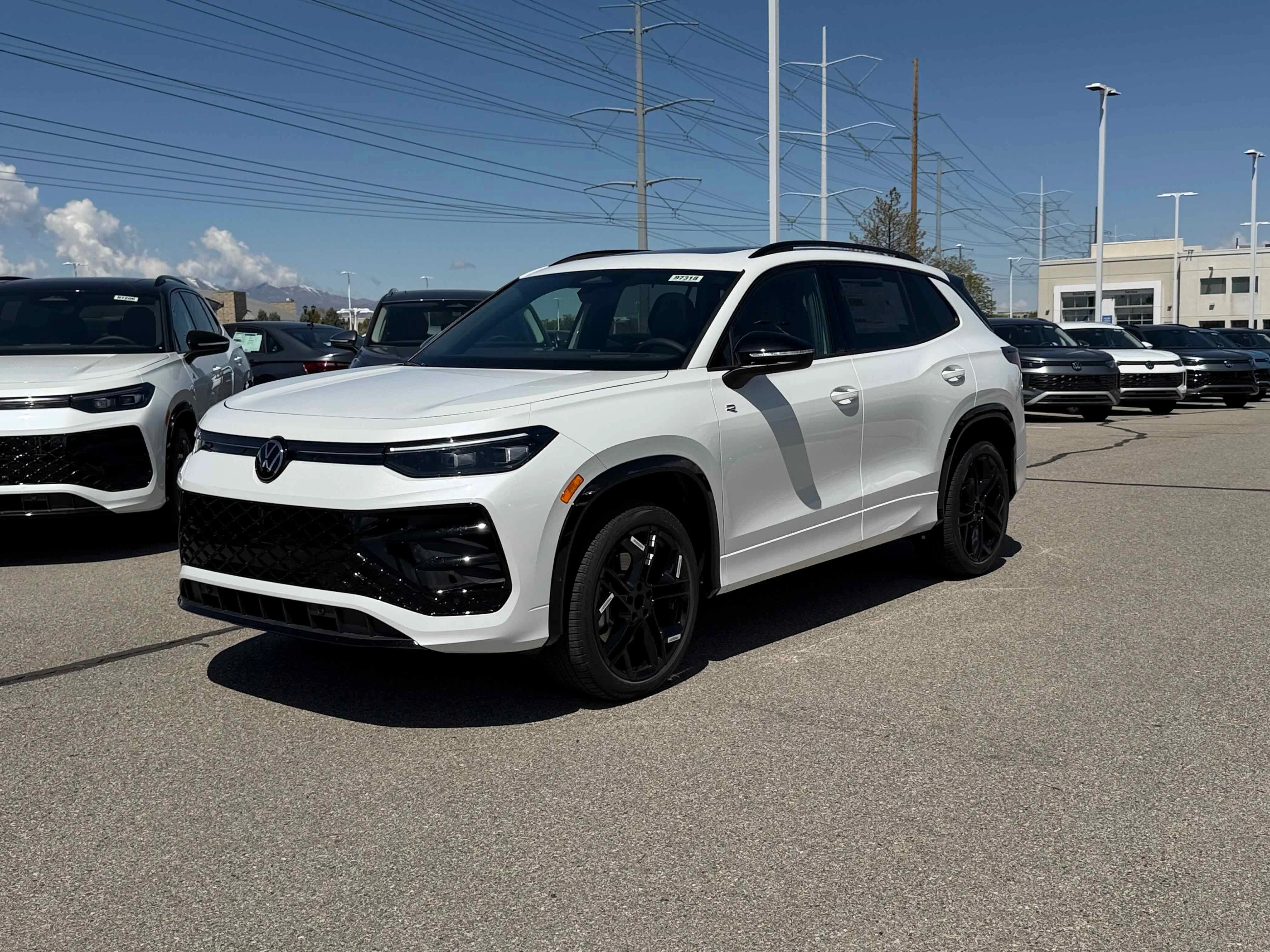 New 2026 Opal White Volkswagen SE R-Line Black image 1