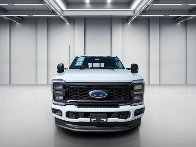 Used 2026 White Ford XL image 2