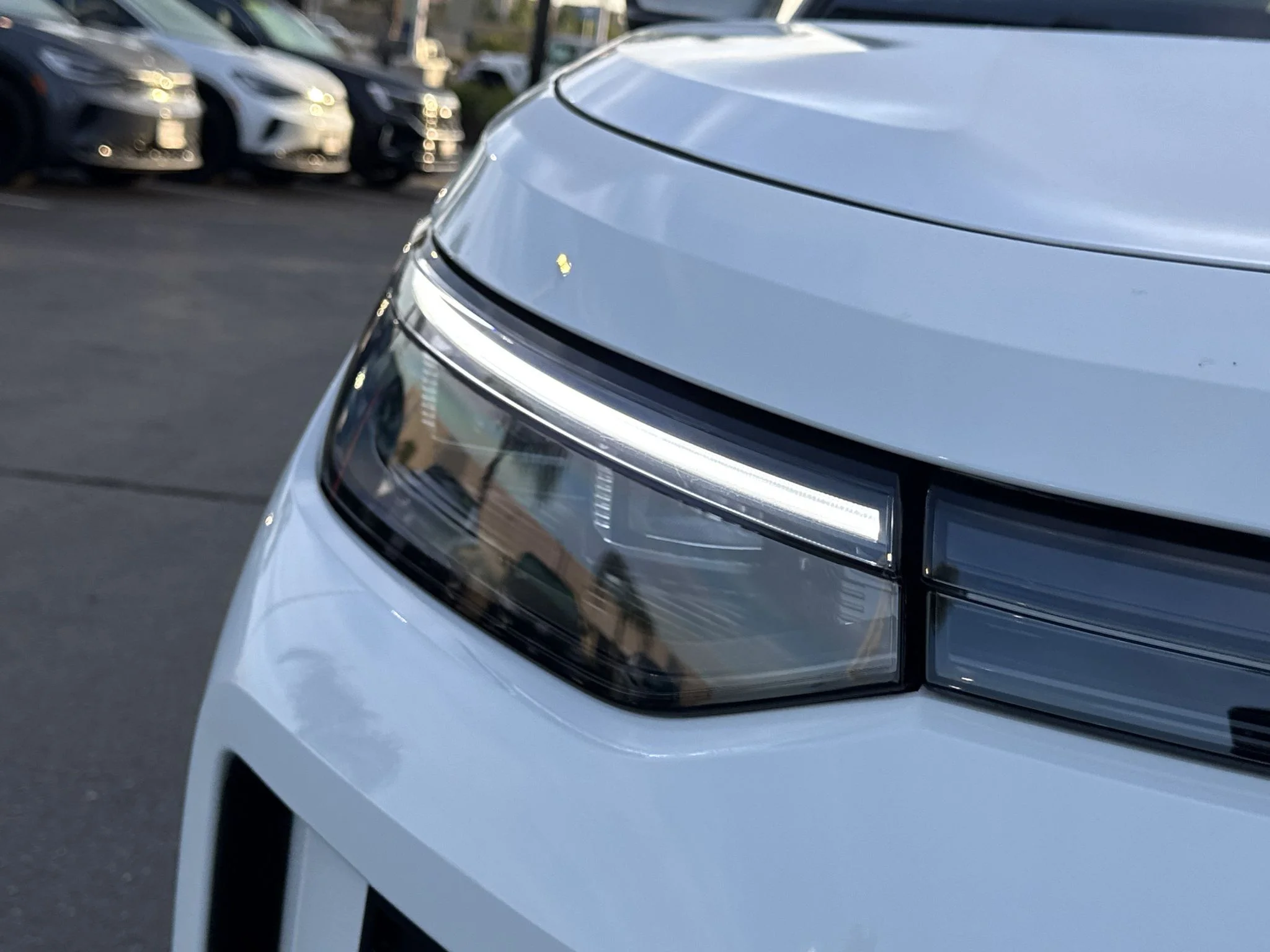 New 2026 Pure White Volkswagen SE image 9