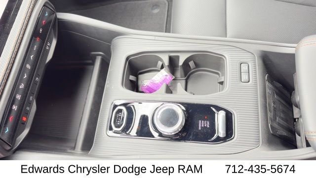 New 2026 Sting-Gray Clear-Coat Exterior Paint Jeep Limited image 25