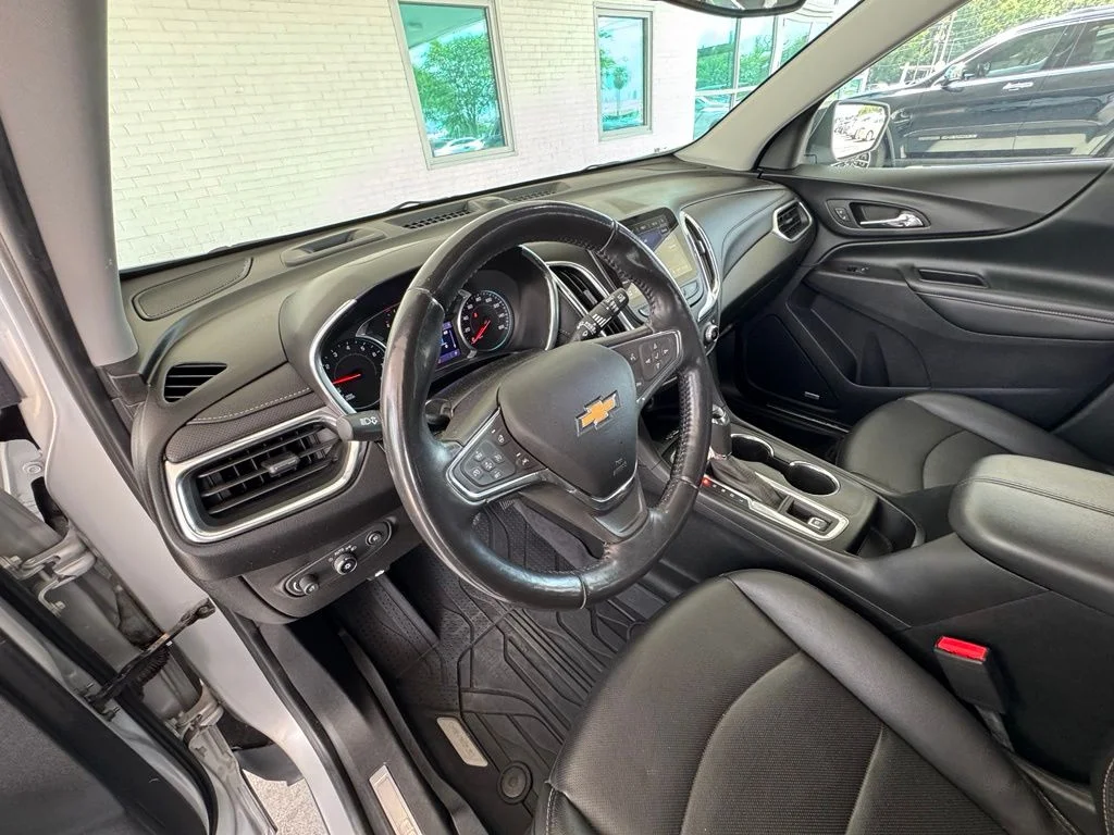 Used 2020 Silver Chevrolet Premier image 13