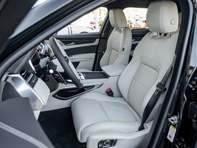 New 2026 Santorini Black Jaguar P250 R-Dynamic S image 13