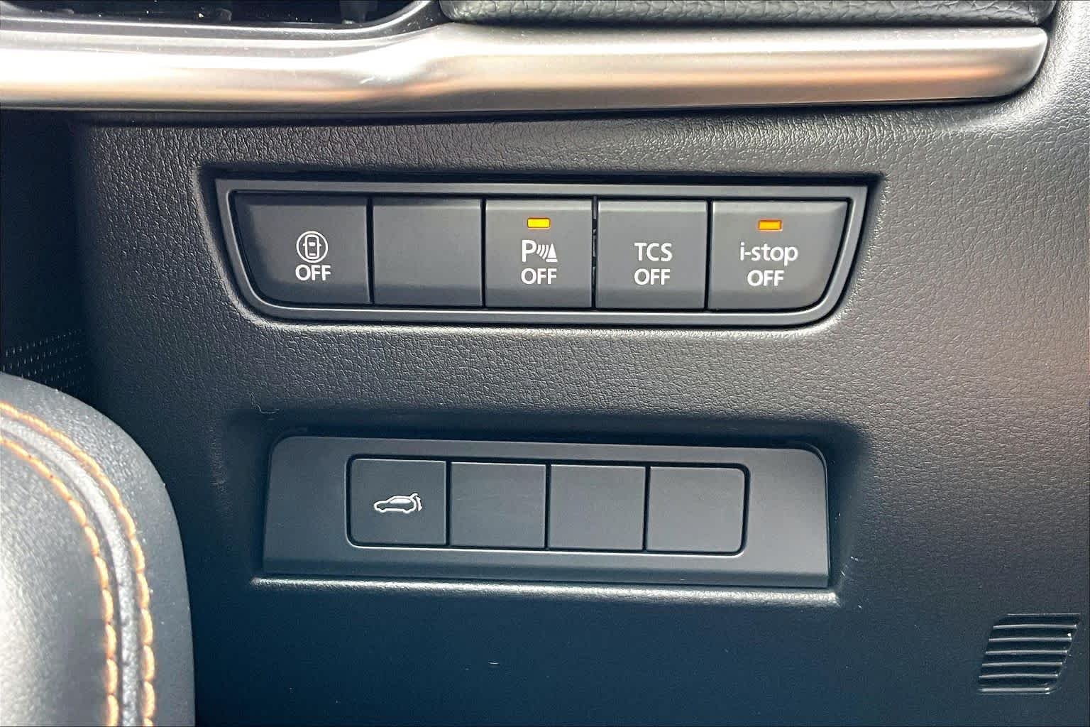 Used 2025 Jet Black Mica Mazda Preferred Package image 36