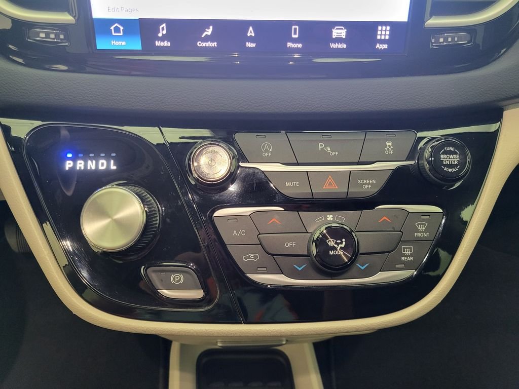 Used 2024 White Chrysler LX image 32