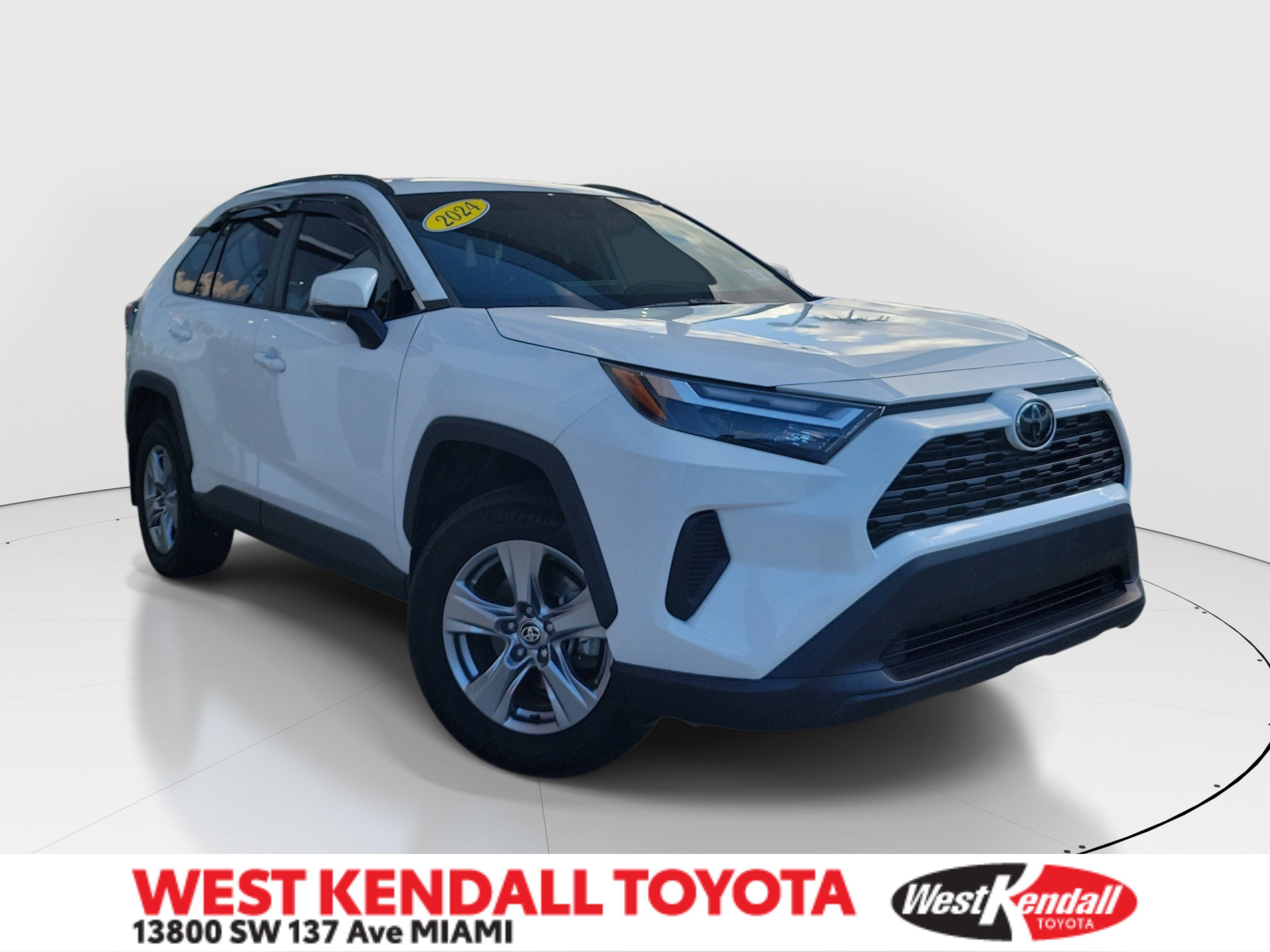 Used 2024 Ice Toyota XLE image 1