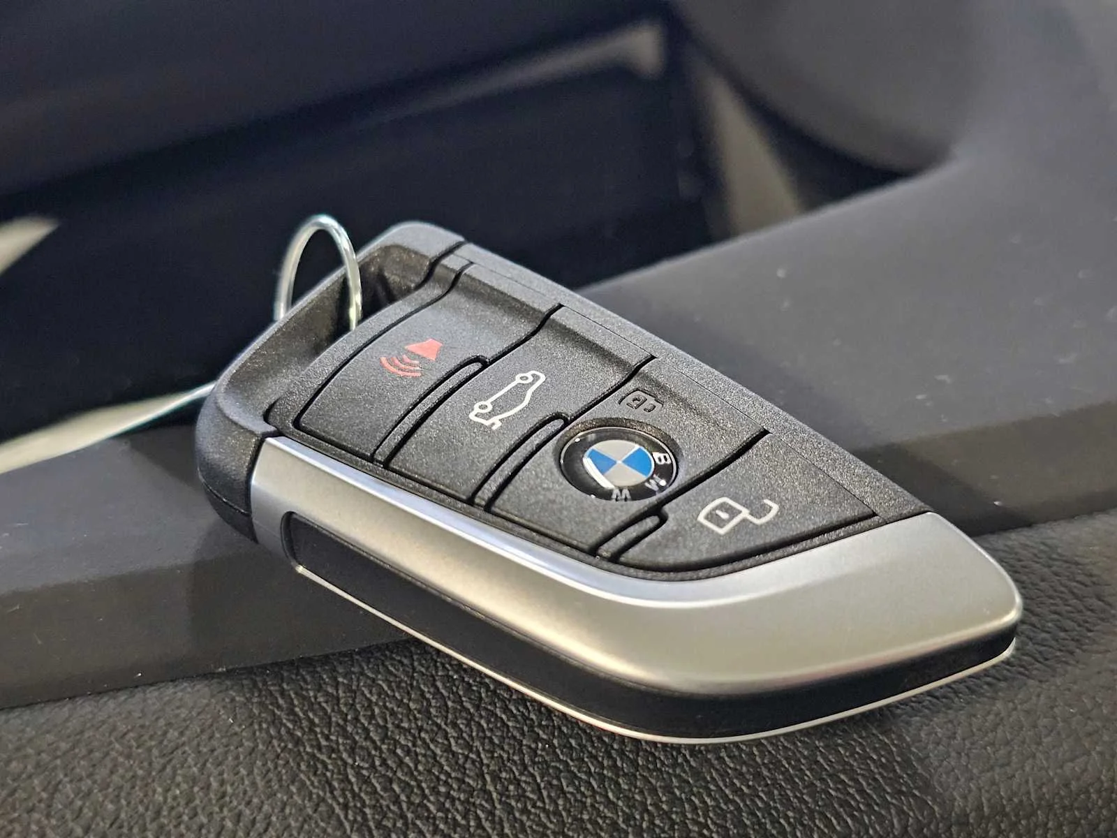 New 2026 Alpine White BMW NA xDrive image 30