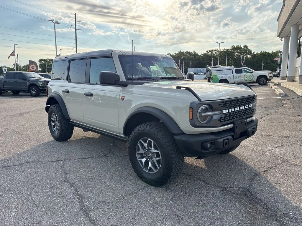 2025 Ford Bronco Badlands 4x4's photo
