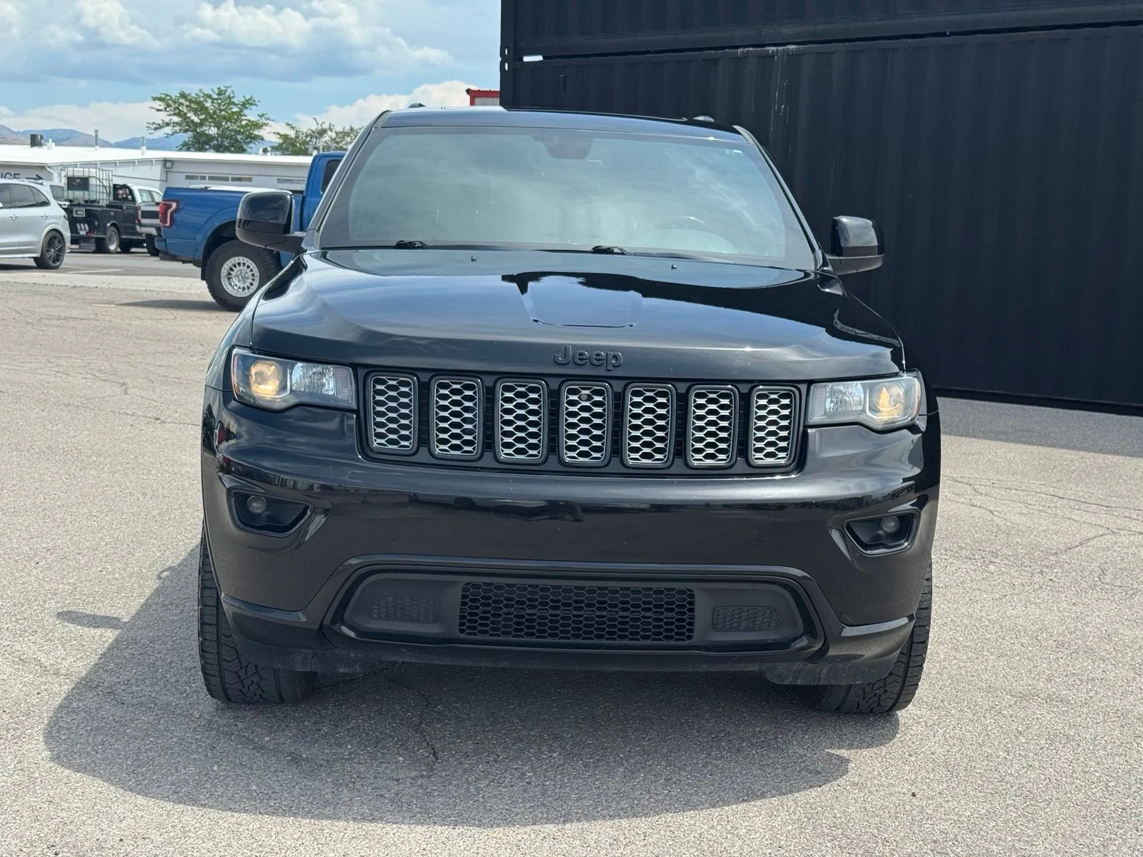 Used 2020 Black Jeep Altitude image 2