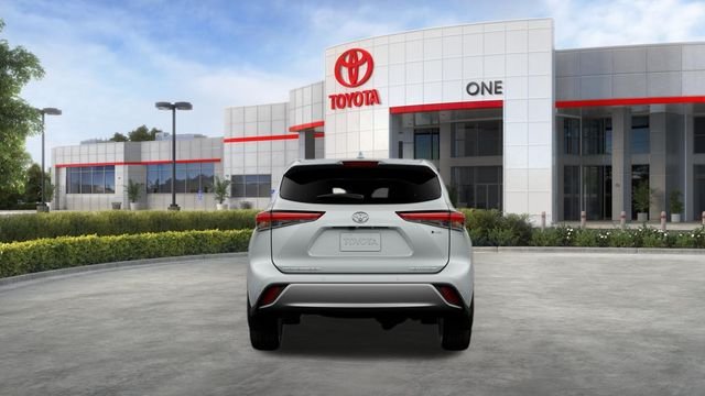 New 2026 Wind Chill Pearl <sup>1</sup> Toyota  Platinum image 11