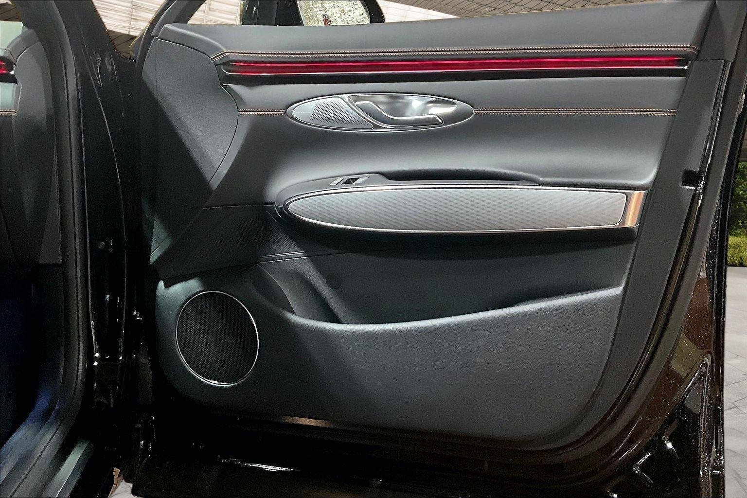 New 2026 Vik Black Genesis 2.5T SPORT PRESTIGE image 13