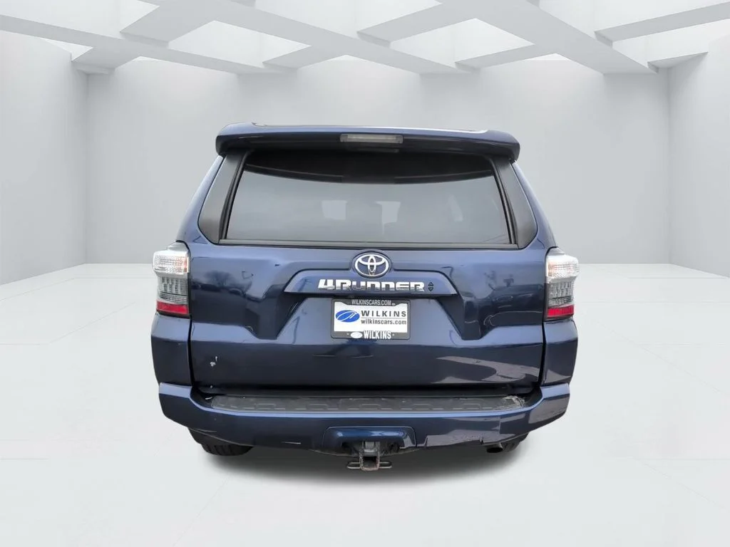 Used 2022 Nautical Blue Metallic Toyota SR5 Premium image 6