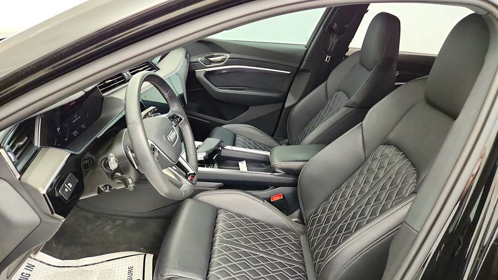 Used 2024 Mythos Black Metallic Audi quattro Premium Plus w/ 19.2 kW Charger & Trailer Hitch image 11