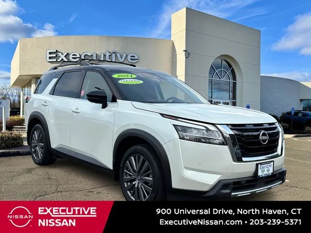 2024 Nissan Pathfinder SL